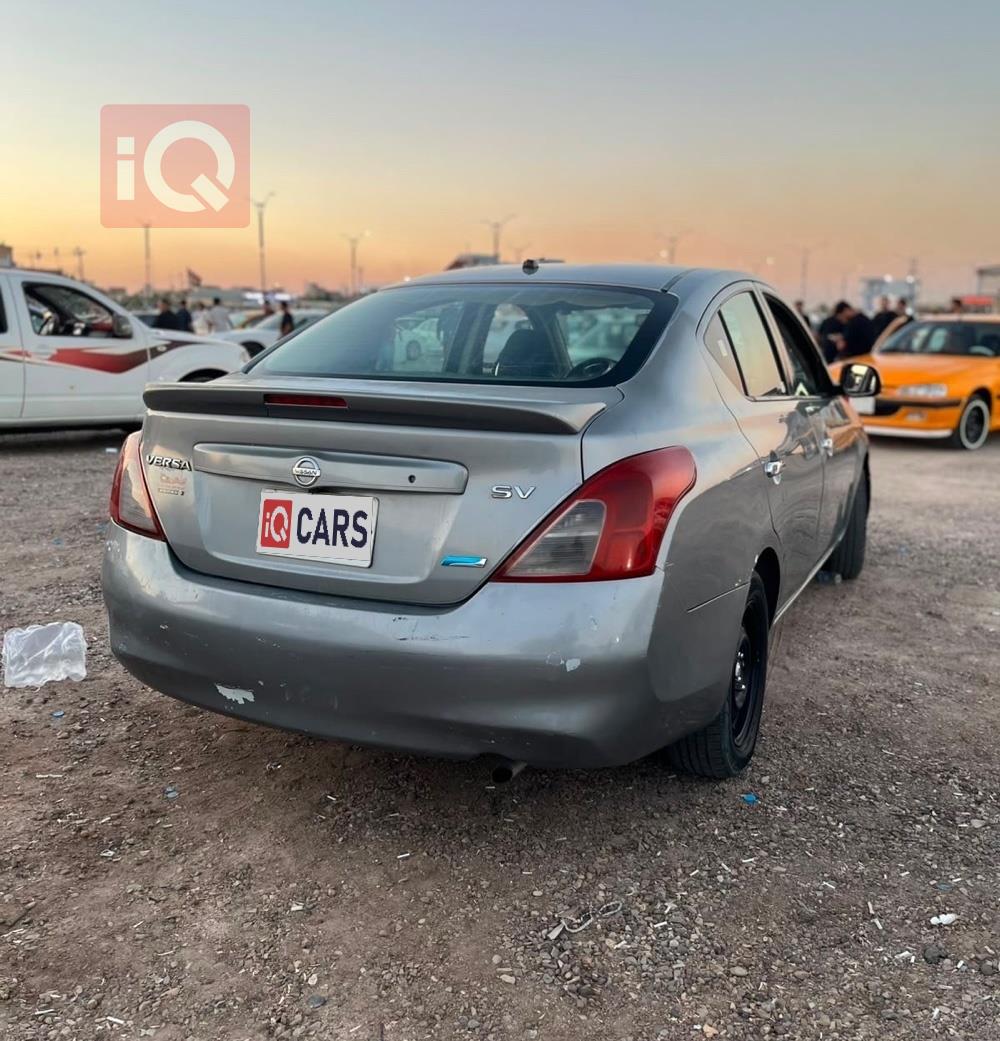 Nissan Versa